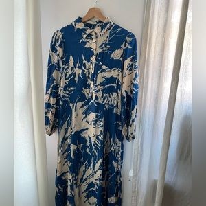 Maxi Zara dress blue and white patterns